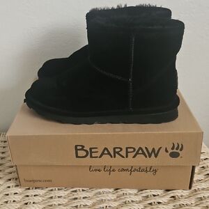 Size 9 BearPaw Black Boots Womens